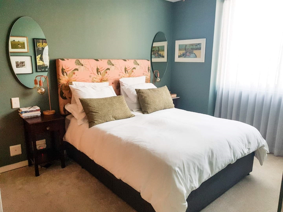 To Let 1 Bedroom Property for Rent in Green Point Western Cape